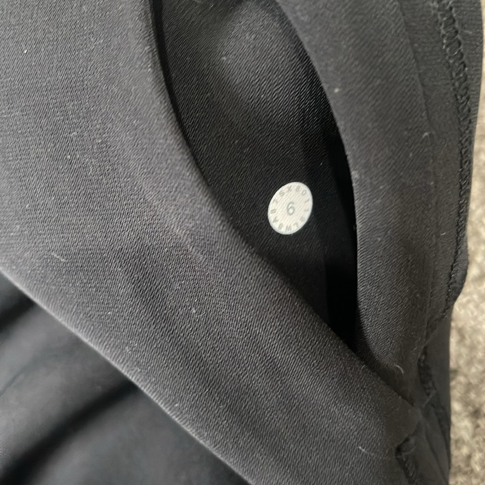 Lululemon On The Fly Skirt *Woven
Black - Picture 4 of 5